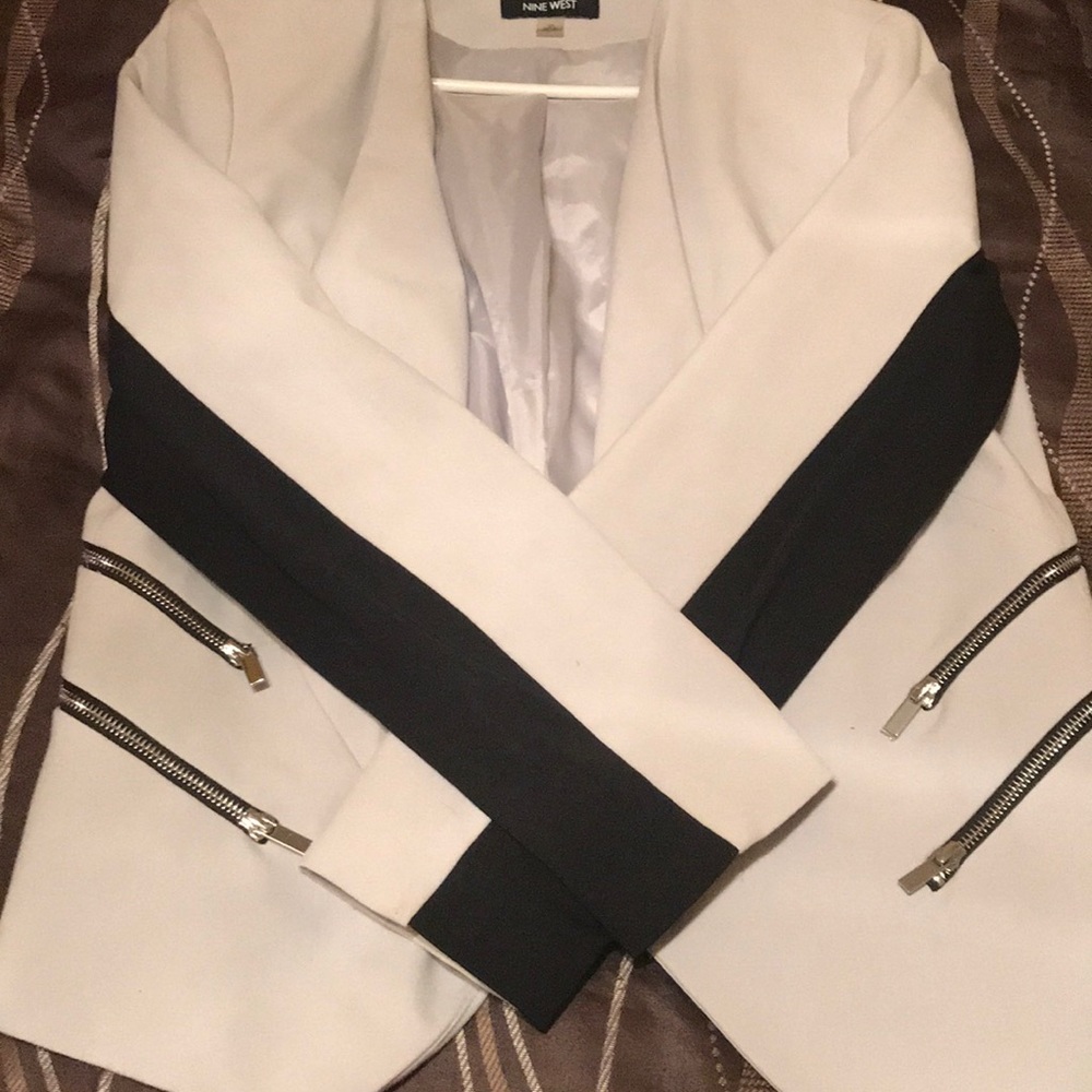 Gray blazer with zipper details